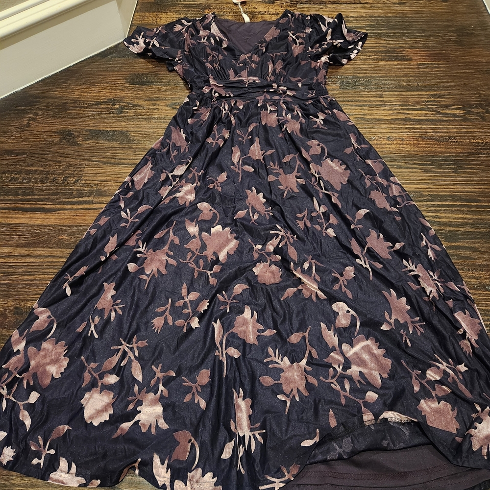 Simplee V Neck Velvet Maxi Dress Short Sleeve Empire Waist Long Formal Dress Med